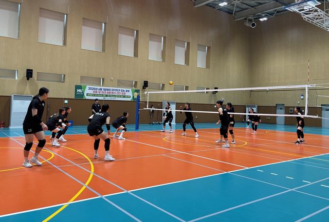 강화 훈련 중인 여자 U-21 대표팀 선수들