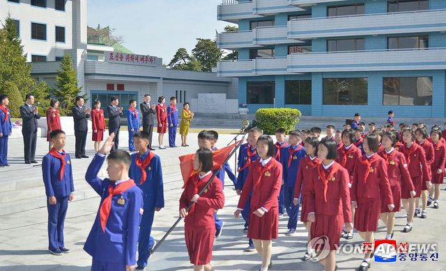 북한, 송도원국제소년단야영소 첫 야영 시작모임