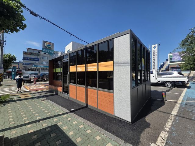 구로2동 사계절 쉼터 외부