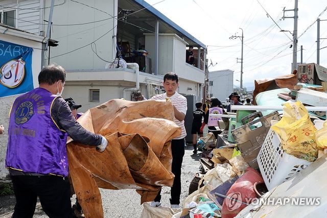 한마음으로 뭉친 자원봉사자들