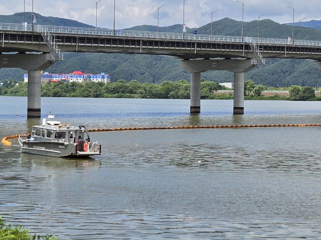 춘천시 의암호 부유 쓰레기 수거작업