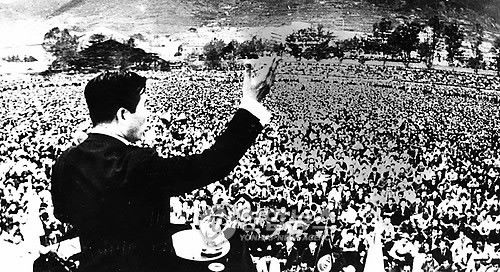 연설하는 김대중 전 대통령