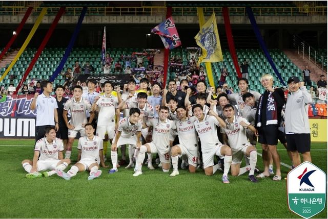 수원FC, 포항에 5-1 대승