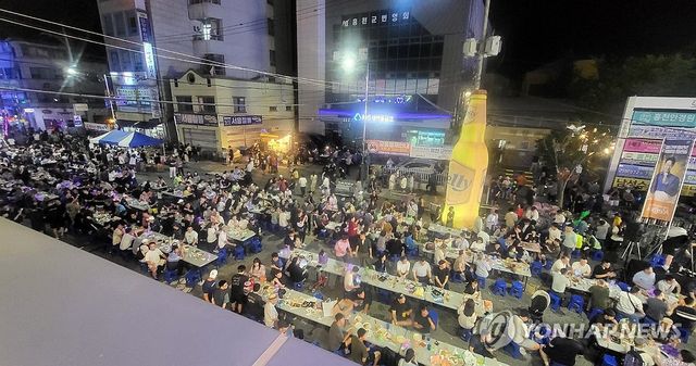 지난해 홍천 맥주축제 전야제 인파