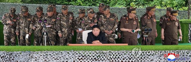 북한 김정은, 포병 사격훈련경기 참관