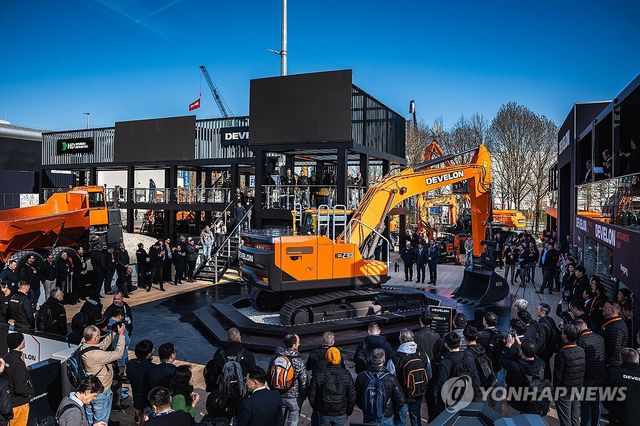 HD현대건설기계·HD현대인프라코어, '바우마 2025' 동반 참가