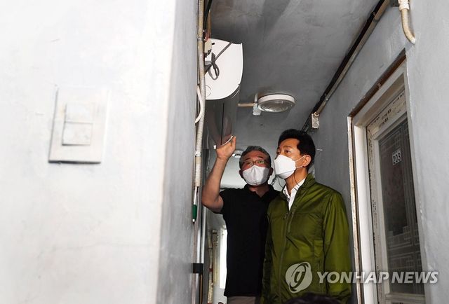 돈의동 쪽방촌 방문한 오세훈 시장