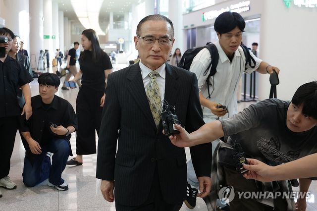 취재진 질문받는 위성락 국가안보실장