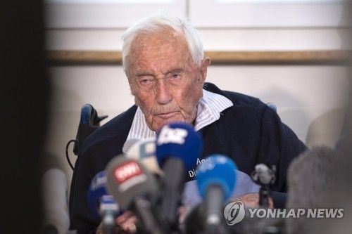 안락사한 호주 104세 과학자…'환희의 송가' 들으며 영면