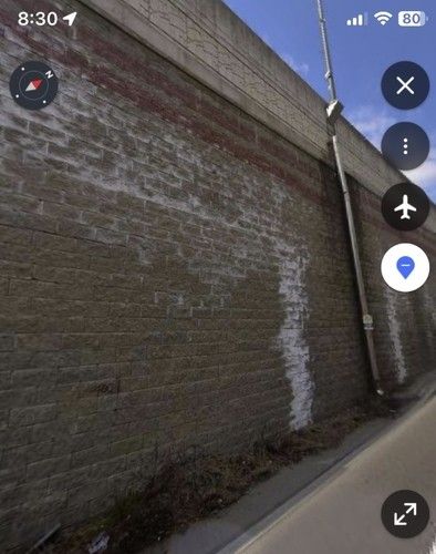 지난해 오산 옹벽의 사진