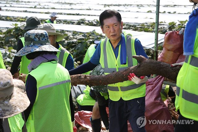 가평 수해 복구 현장 찾은 정청래