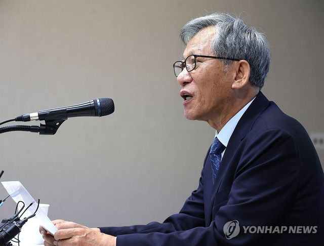 발언하는 유홍준 국립중앙박물관장