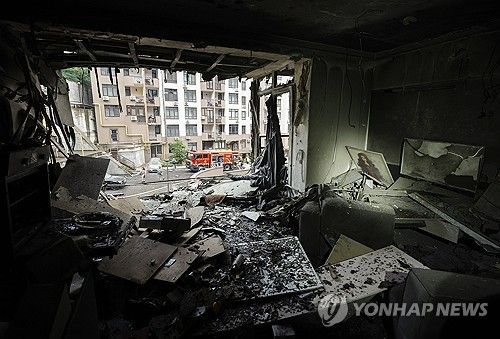 러시아 드론 공격으로 파괴된 키이우의 아파트