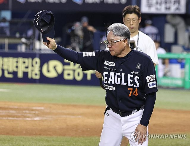 김경문 감독, 10연승 3번 이상 달성한 사령탑 기록