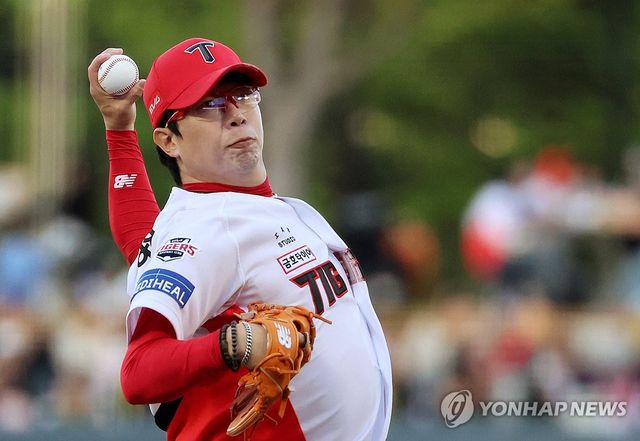 역투하는 양현종