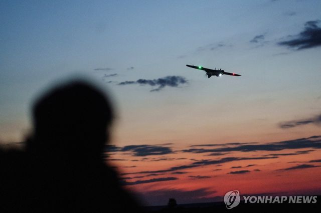 드론 조종하는 우크라이나군