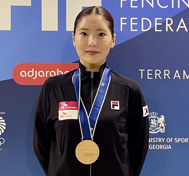 동메달 목에 건 송세라