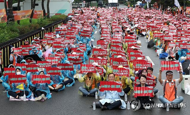 민주노총, 국회 앞 총파업 집회…노란봉투법·노정교섭 요구