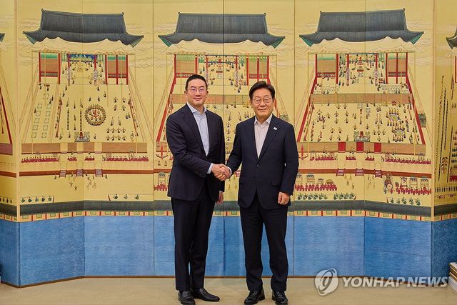 지난 7월 15일 구광모 LG그룹 회장과 만난 이재명 대통령