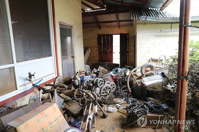 수마가 할퀴고 간 주택