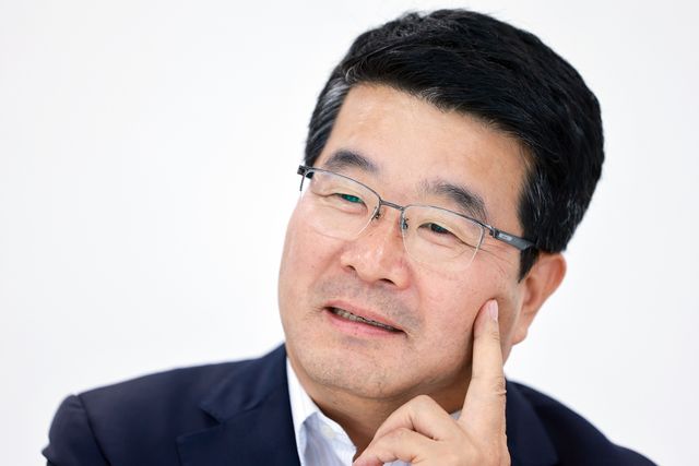 연합뉴스와 인터뷰하는 송형종 서울문화재단 대표이사