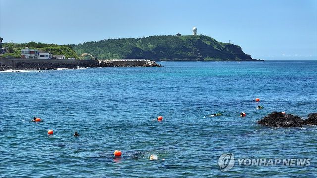 고산기상레이더관측소가 보이는 풍경