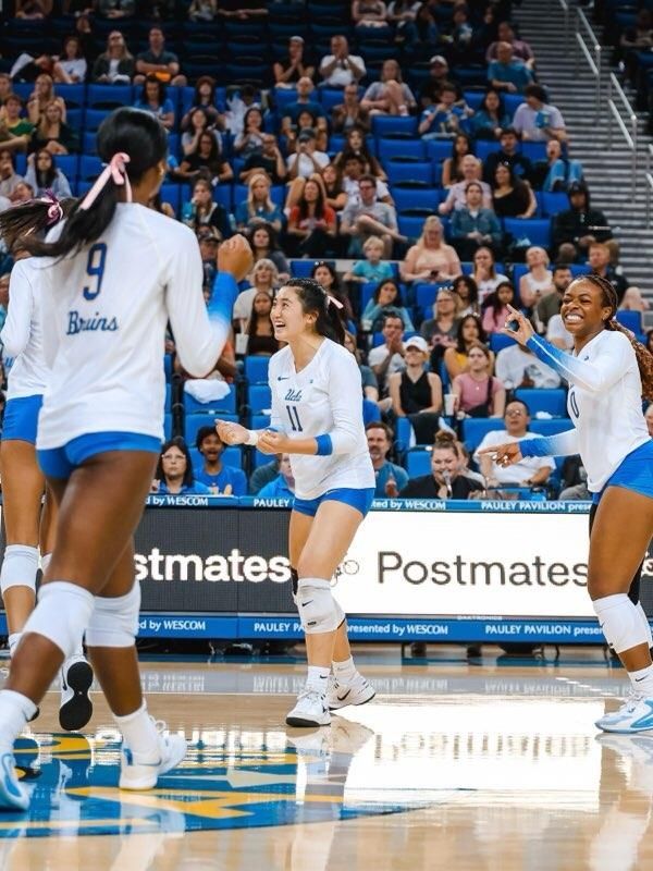 대학 선수 시절의 오드리 박(중앙) 