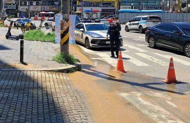 수원 원천동 도로서 지반 침하