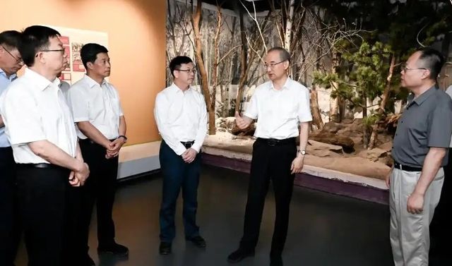 중국 지린성 근현대사 전시회 준비 작업을 시찰하는 황창 당서기 [지린일보 캡처. 재판매 및 DB 금지]