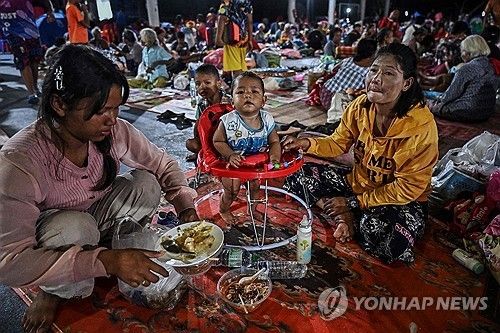태국 국경 지역 동부 시사껫주 피난소 모습
