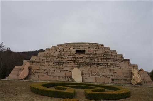 중국 지린성 지안에 있는 장군총