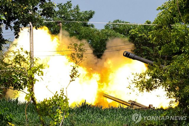'국경 충돌' 태국-캄보디아, 휴전 모색…사망자는 32명으로 늘어