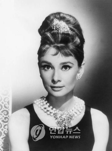 20세기 '만인의 연인' 오드리 헵번
