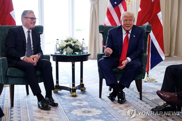 트럼프 미국 대통령과 스타머 영국 총리