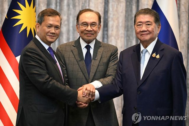 태국-캄보디아 전격 휴전 합의