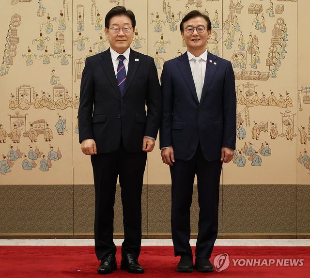 이재명 대통령, 해수부 장관 임명장 수여