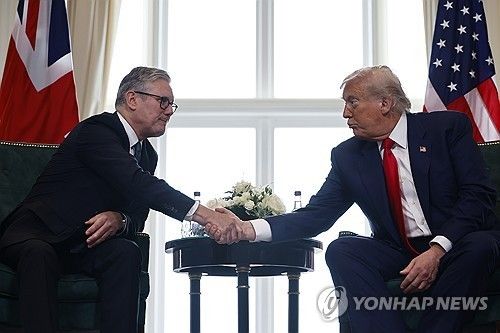 스타머 영국 총리와 트럼프 미 대통령