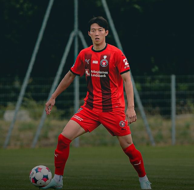 미트윌란의 수비수 이한범