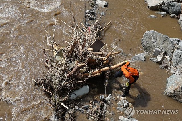 가평 괴물 폭우 '실종자 수색'