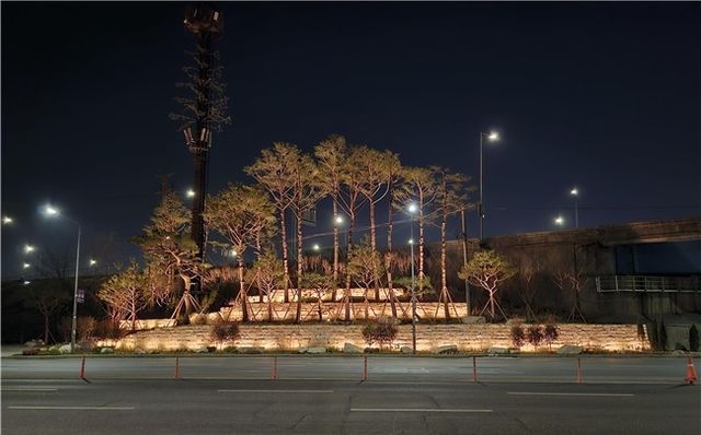 송파대로 관문 녹지(복정역 인근)