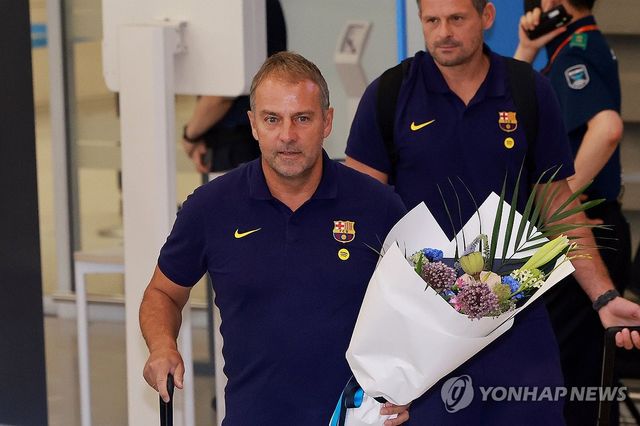 한국 찾은 FC바르셀로나 한지 플리크 감독