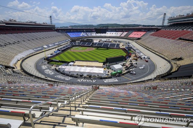 MLB 경기장으로 개조 중인 브리스틀 스피드웨이