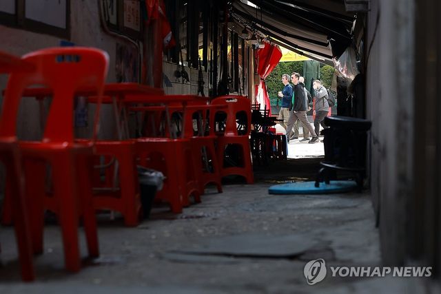 한국 경제, 사상 첫 '네 분기 연속 0.1% 이하 성장' 전망