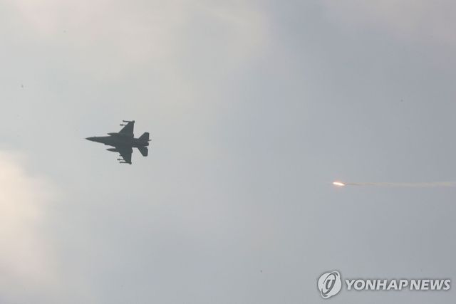 6월 22일 가자지구 상공의 이스라엘 전투기