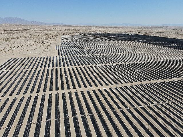 한화큐셀이 미국에 완공한 태양광 발전소