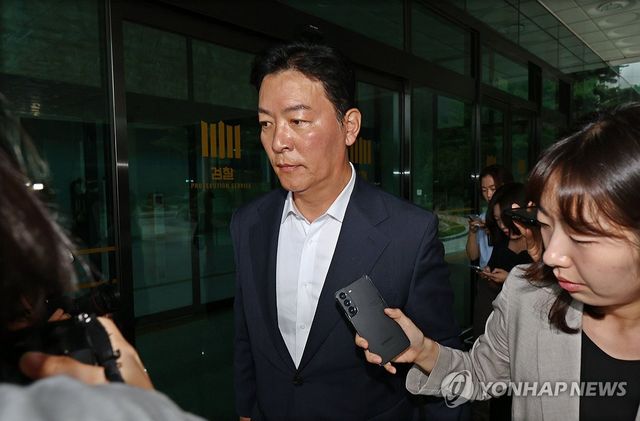 내란특검, 김성훈·김주현 소환조사…尹 2차 조사전 혐의 다지기