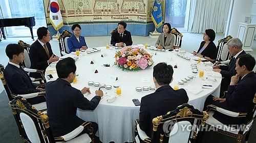 이재명 대통령, 비교섭단체 5당 지도부와 오찬
