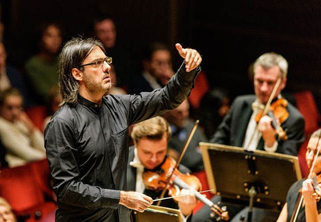 바이올리니스트 레오니다스 카바코스