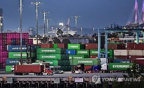 로스앤젤레스항의 컨테이너