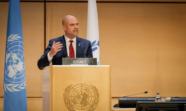 제네바 IPU 회의에서 연설하는 아미르 오하나 이스라엘 의회 의장